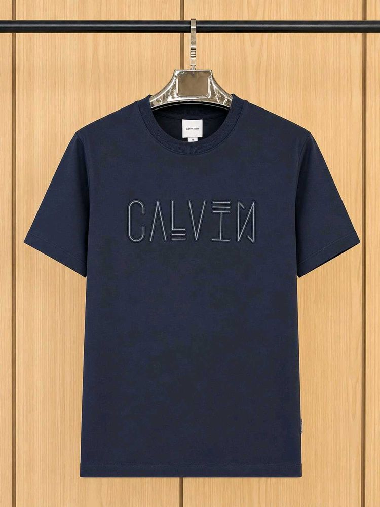 Calvin Klein T shirt