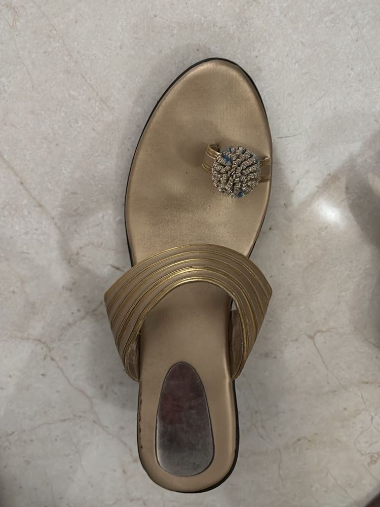 Ethnic Footwear Women