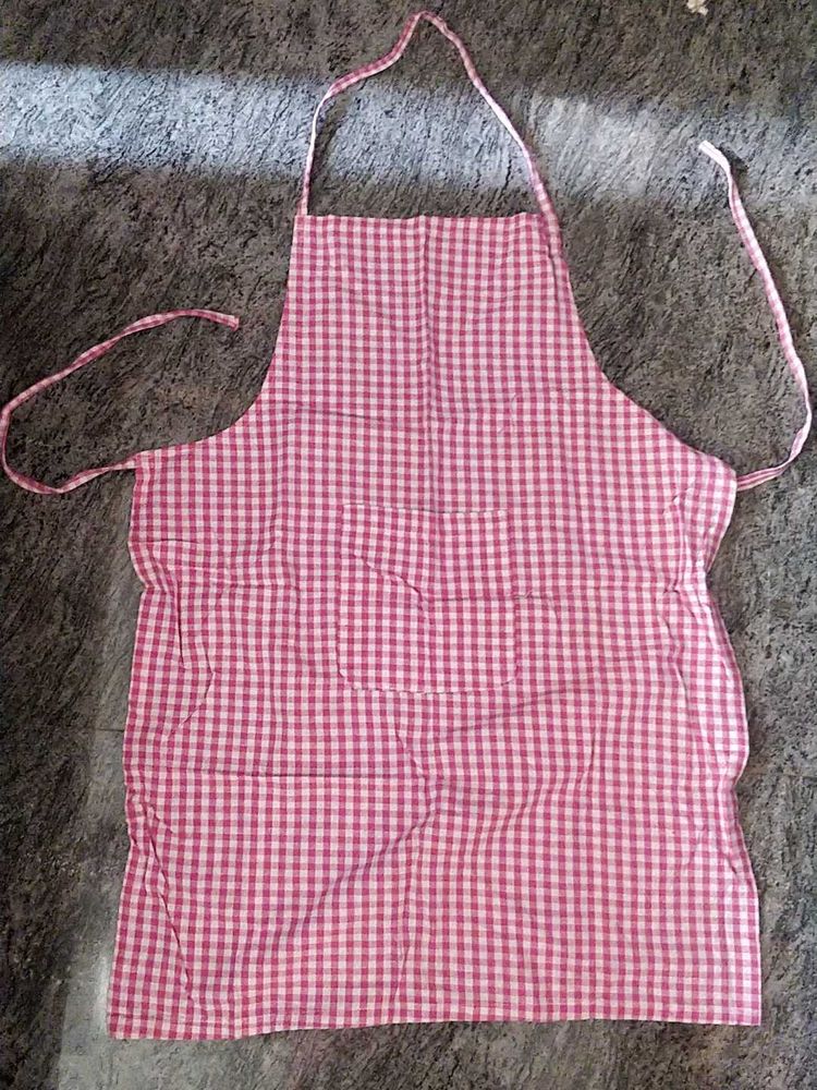 Cute pink Gingham Apron