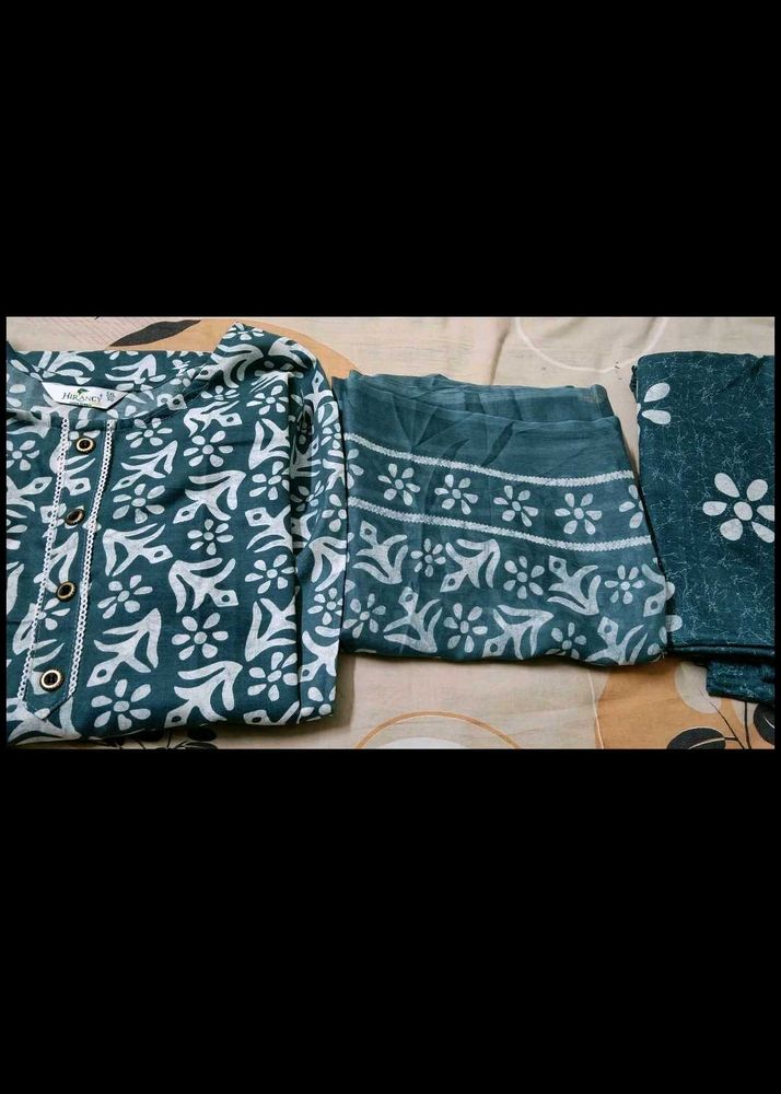 Beautiful Teal Kurta Set with Floral Print
