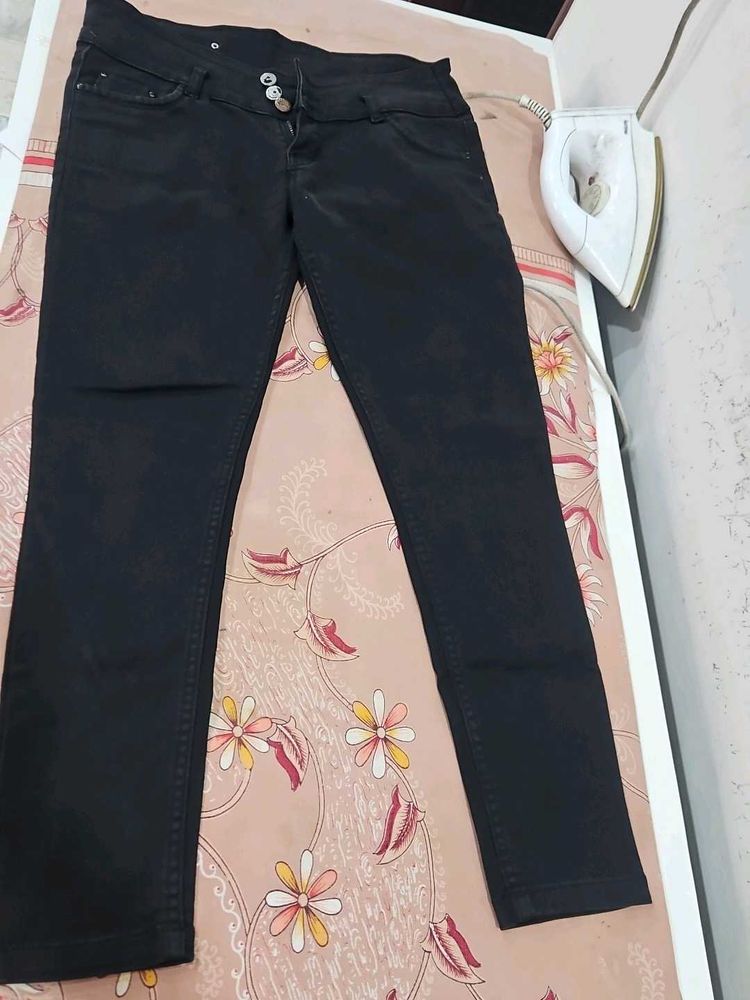 Classic Black Skinny Fit Jeans