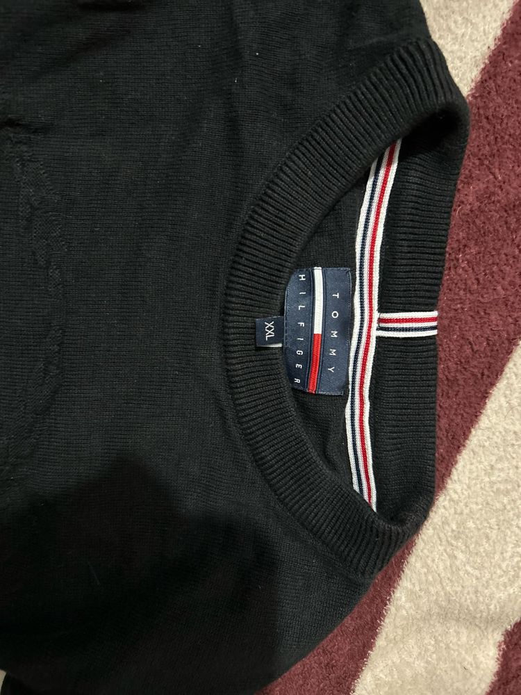 Tommy Hilfiger Black Sweater