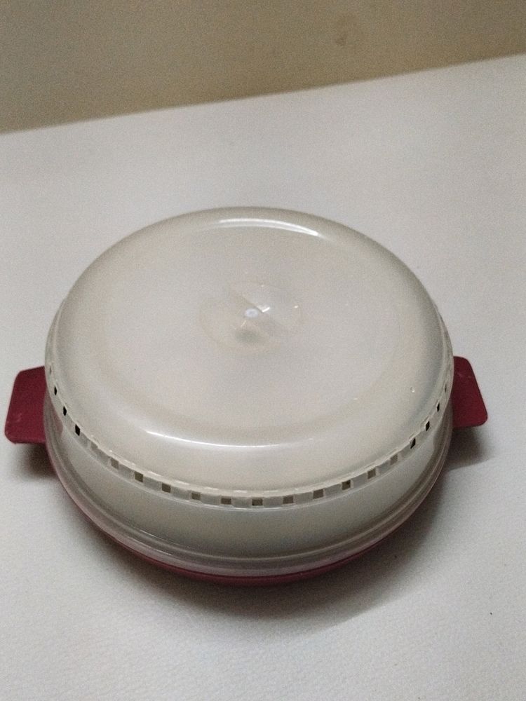 Microwave Idli Maker
