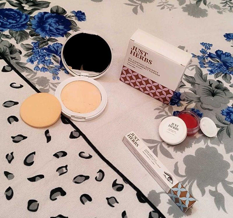 Just Herbs Makeup Kit Trio Pack