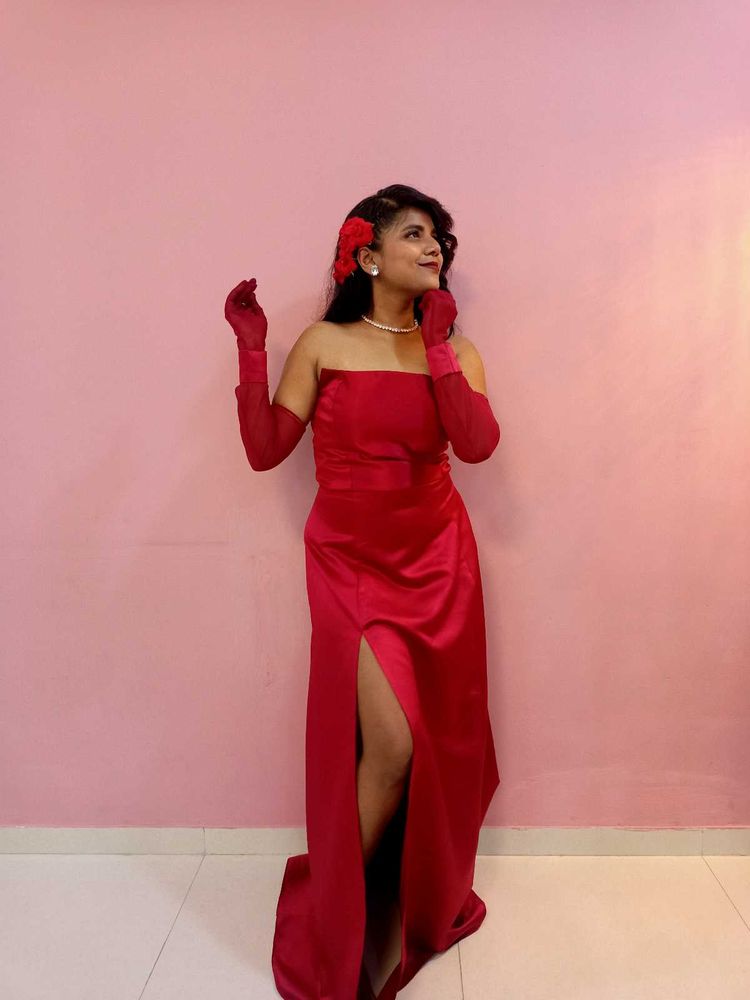 Elegant Red Evening Gown with High Slit