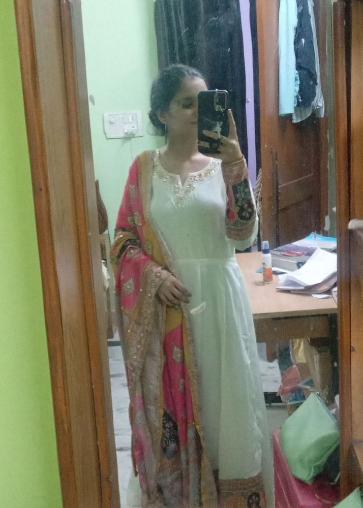 Elegant White Kurta Set with Pink Dupatta