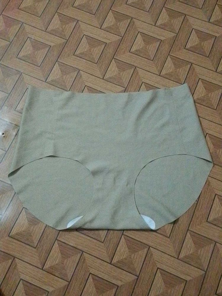 Comfortable Seamless Briefs
