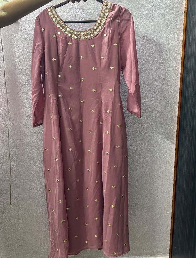 Elegant Pink Kurti with Gold Embellishments