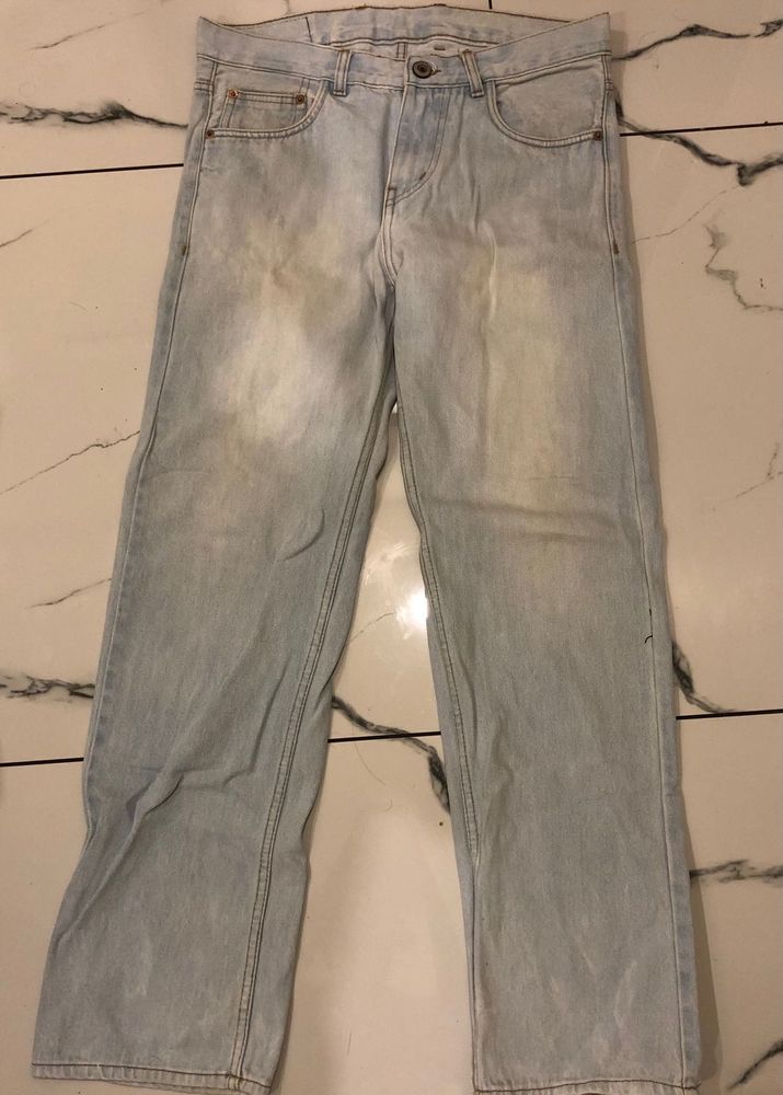 Light Wash Straight Leg Jeans