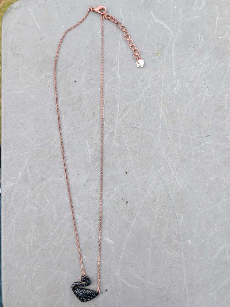 Elegant Swan Pendant Necklace