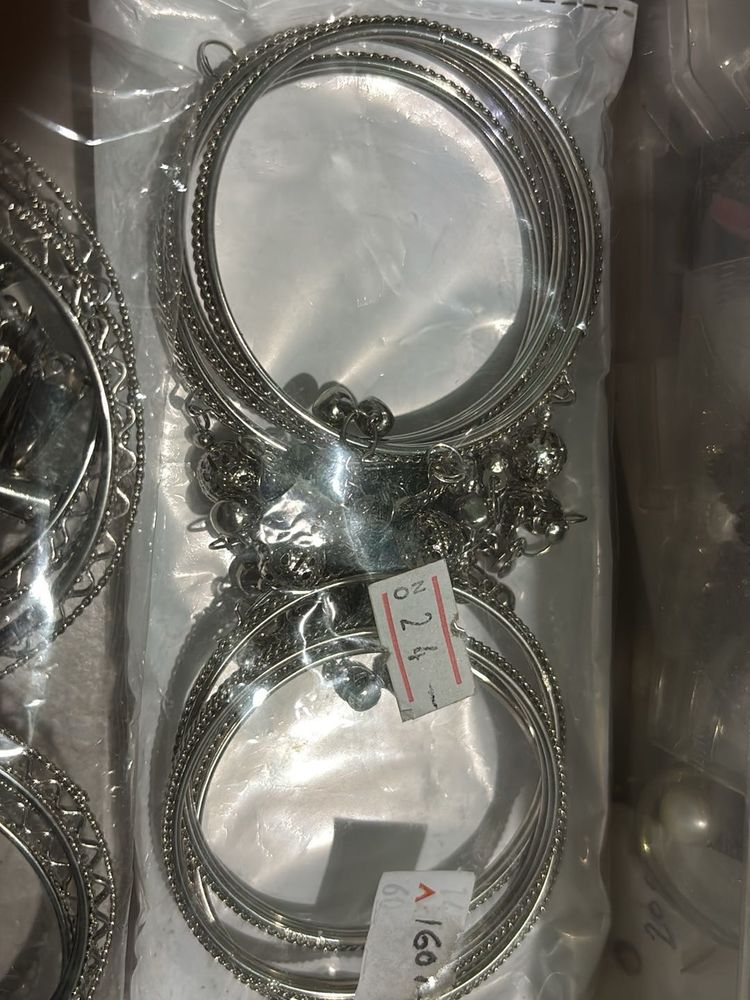 Silver Tone Bangle Set