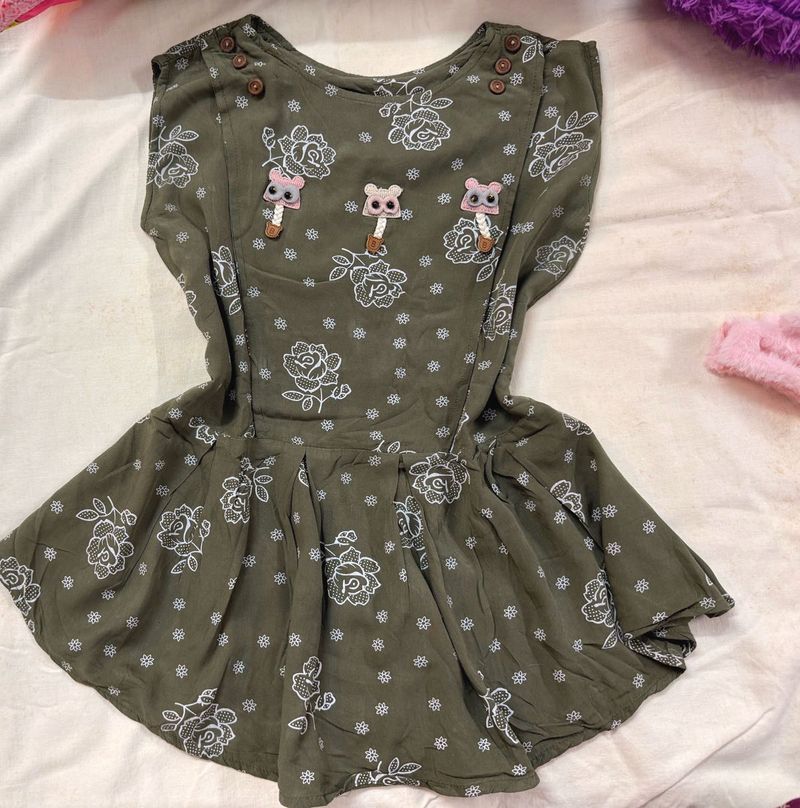 Cute Olive Floral Bubble Top 🕊️
