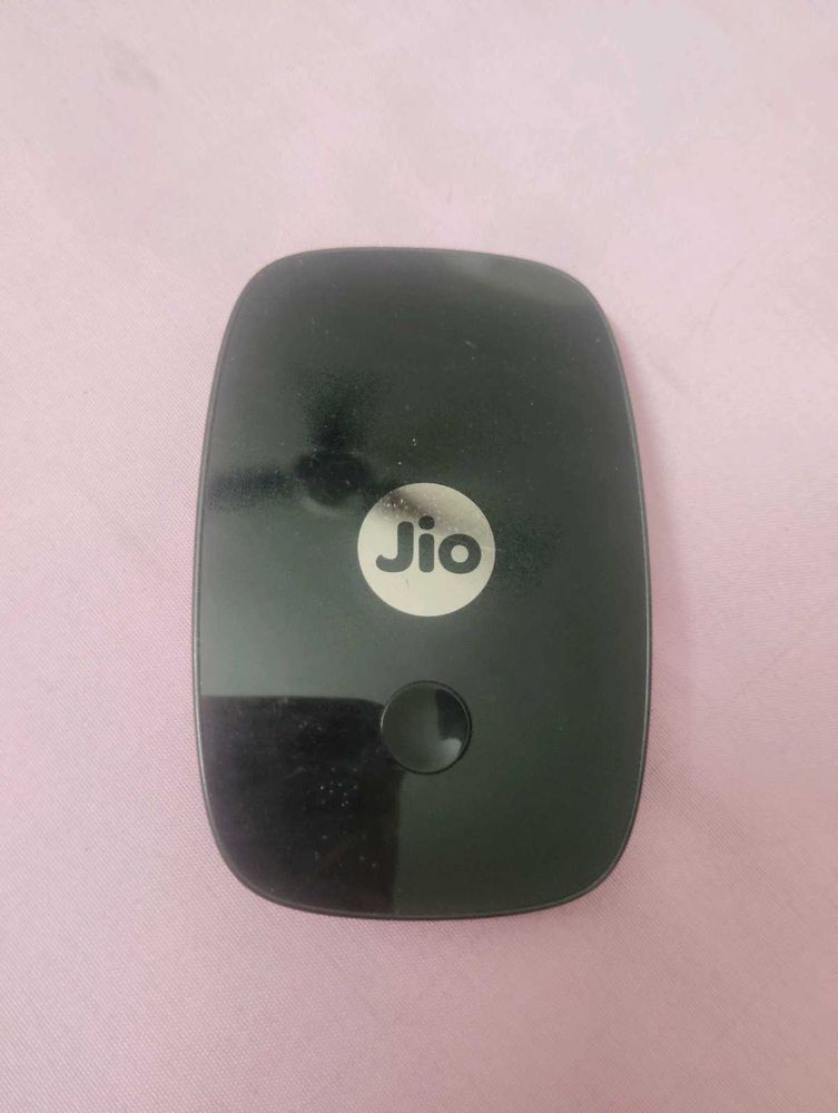 JioFi Portable WiFi Hotspot Device with sim