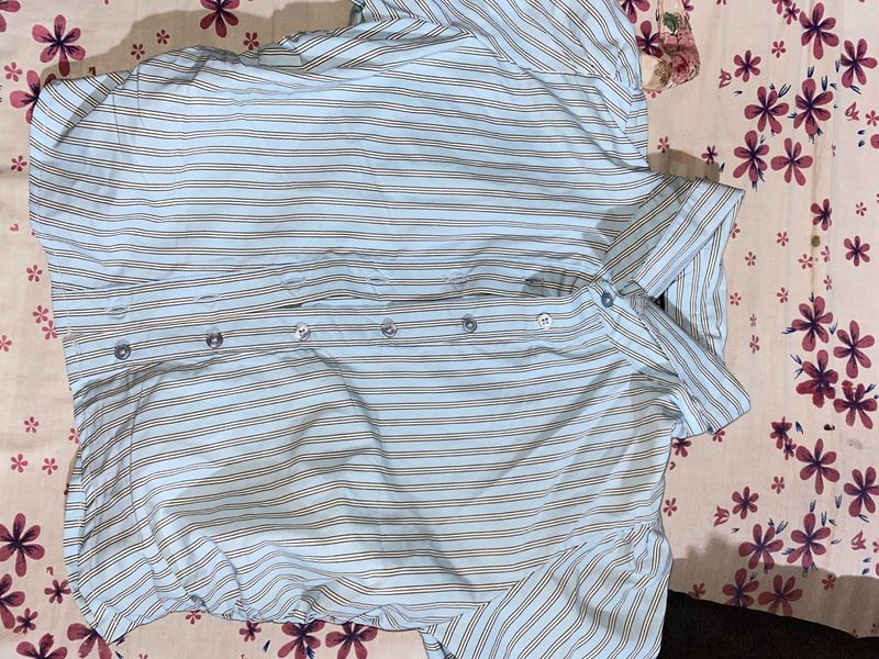 women Striped Button-Down crop top 💕