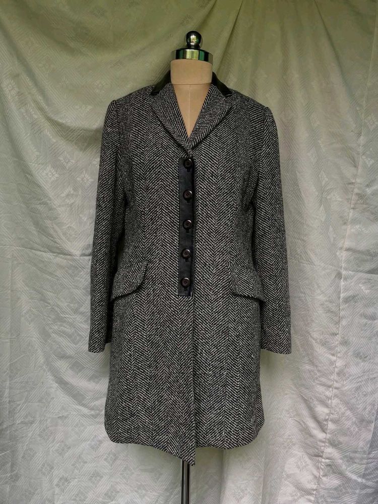 Chic Herringbone Tweed Coat