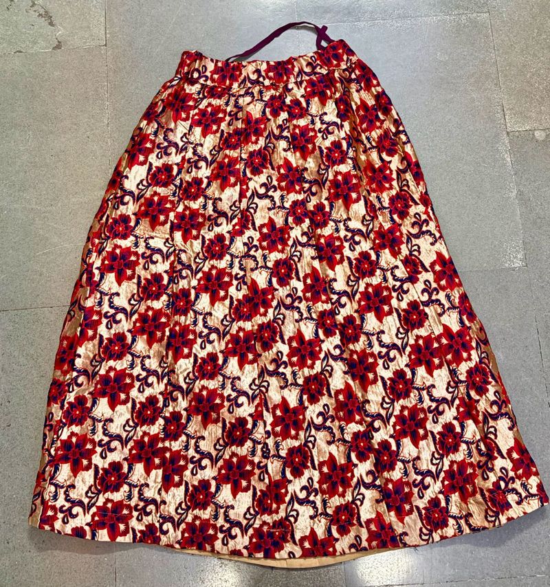 ✨ Unused Jacquard Long Skirt.