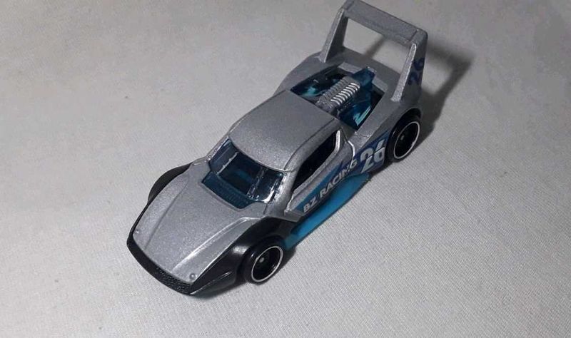 Hot Wheels High-Tail Chaser | Premium Racing Style
