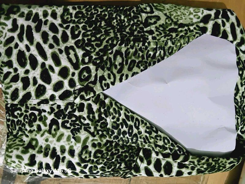 I wholesale and retail store