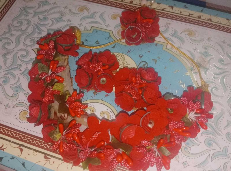 Red Velvet Flowers Jewellery Set