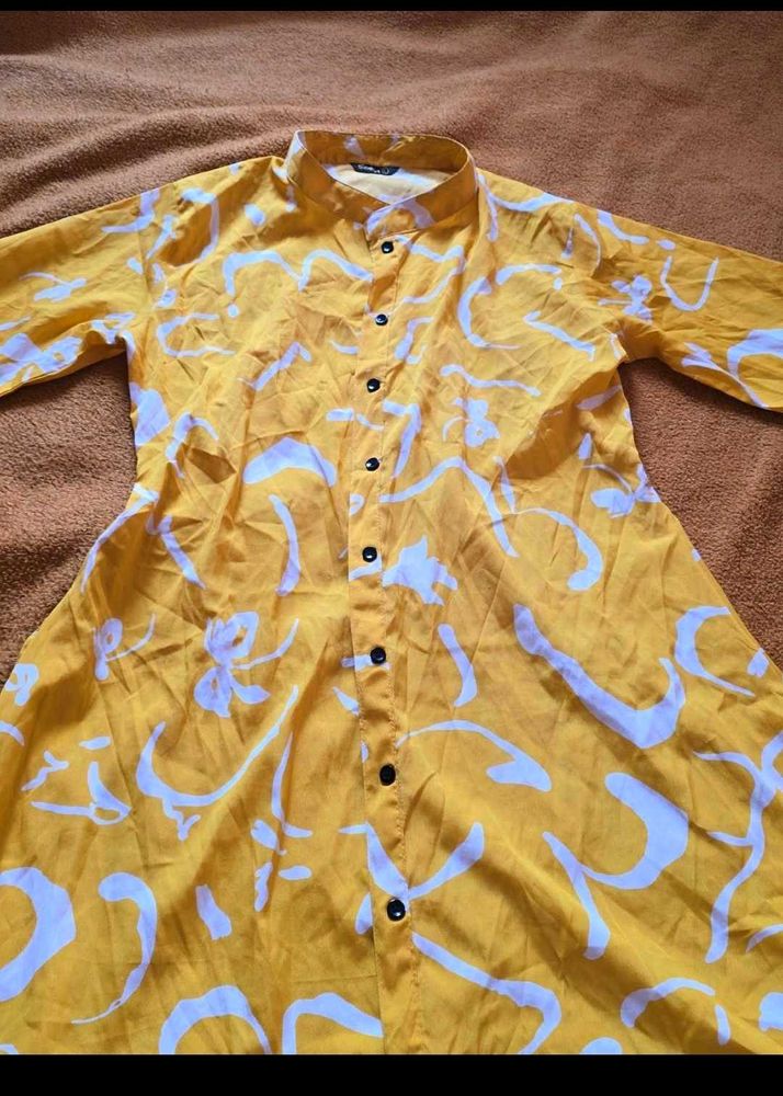 Vibrant Yellow top with pocket