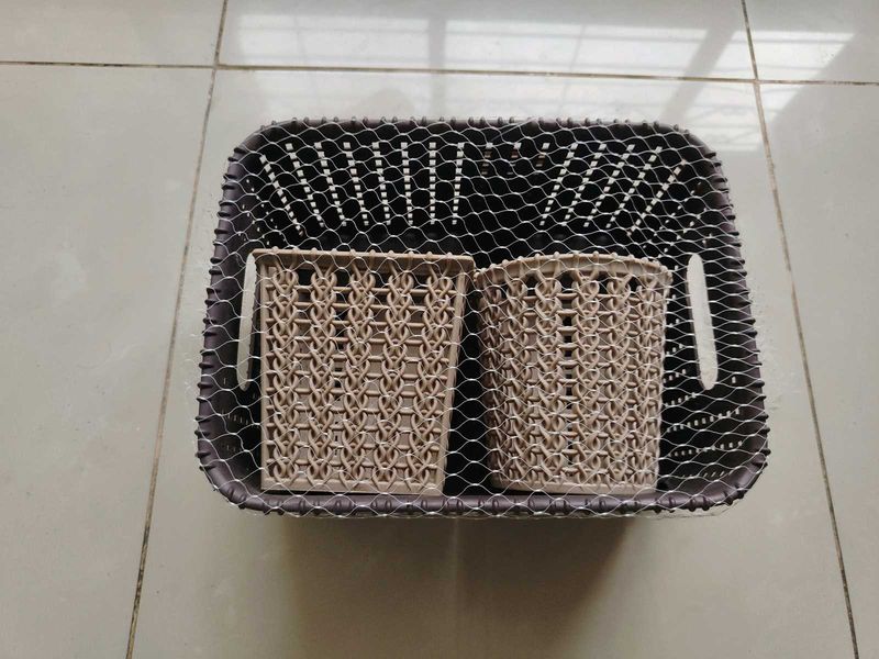 New Set Of Three Plastic BasketsBrown Beige