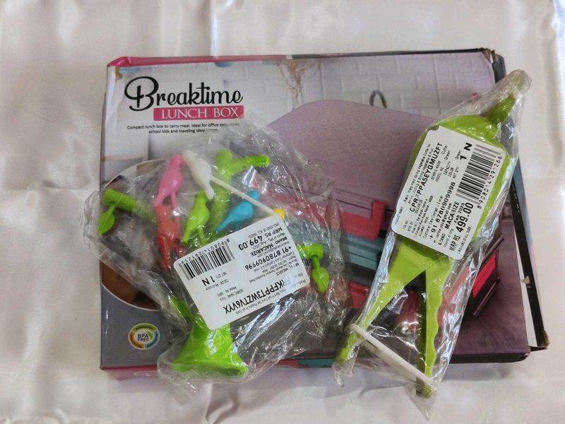 Breaktime Lunch Box with free gifts