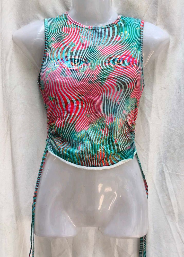 39251. Patterned Sleeveless Top