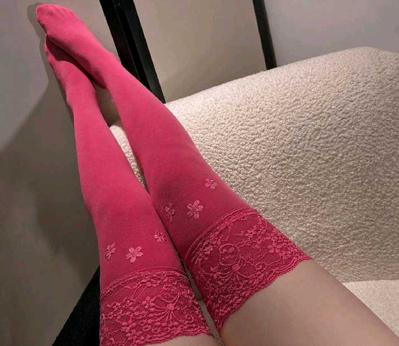 Cute Red Thighs Stockings &amp; Metallic Strip Black