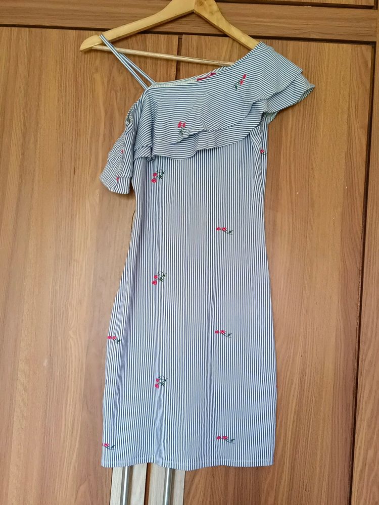 XS Size Single Hand  Modern Frock