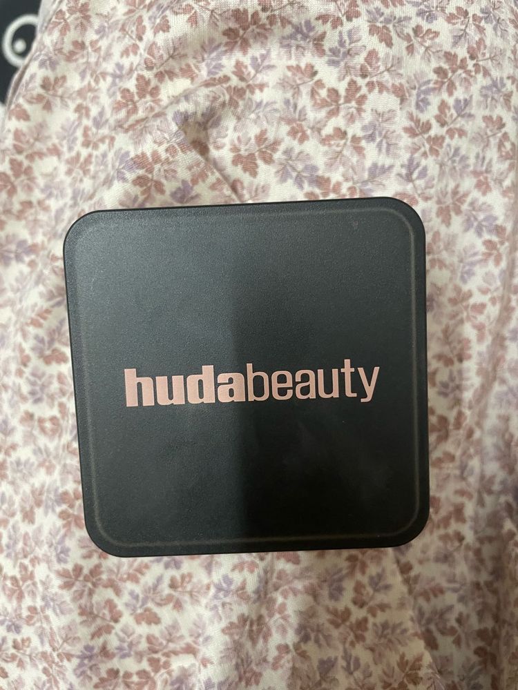 Huda Beauty Makeup Palette