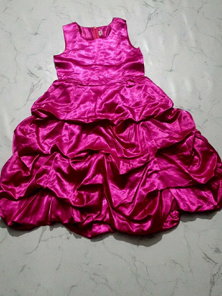 beautiful dress 8-10 y