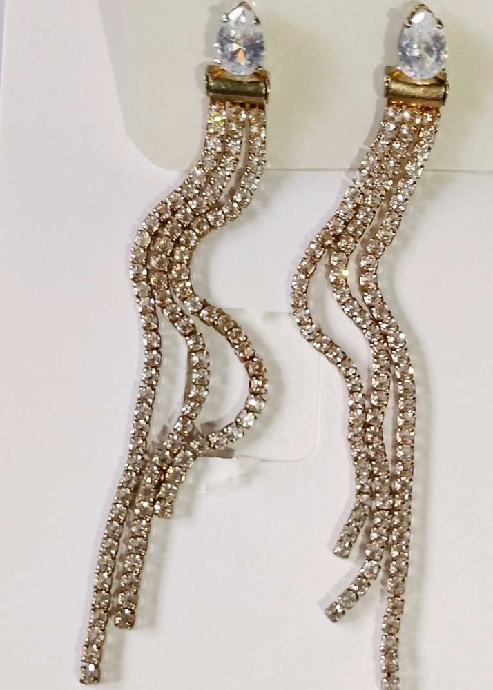 Sparkling Crystal Drop Earrings😍