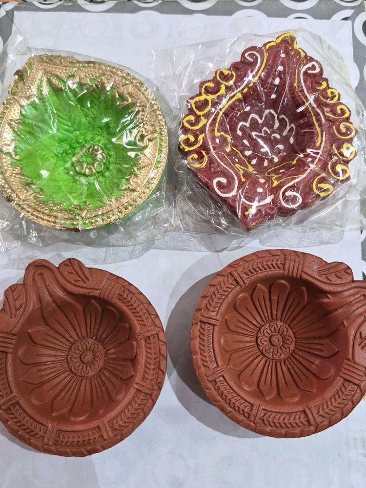 Diwali Diyas - Set of 4