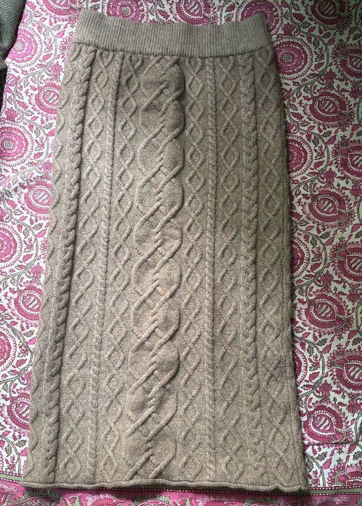 Cozy Knit Cable Midi Skirt