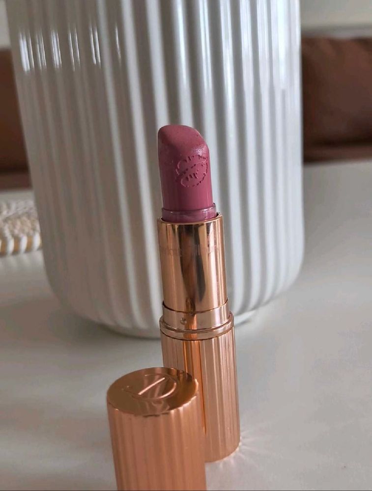 Charlotte Tilbury Matte Revolution Lipstick