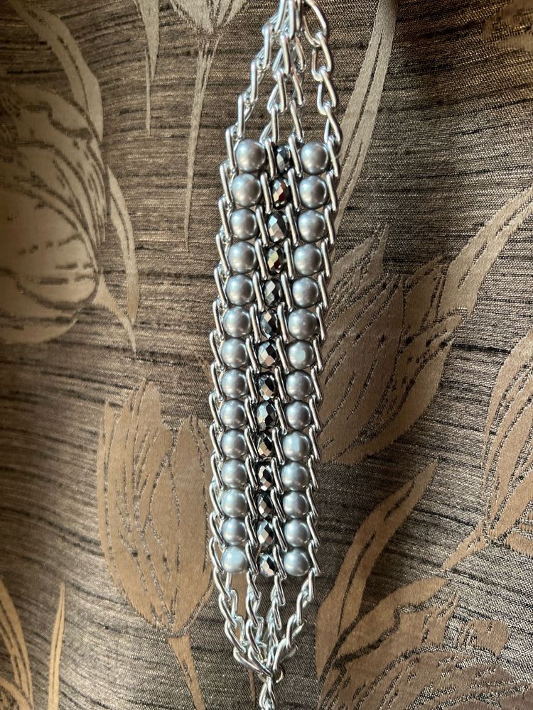 Silver Tone Beaded bracelet