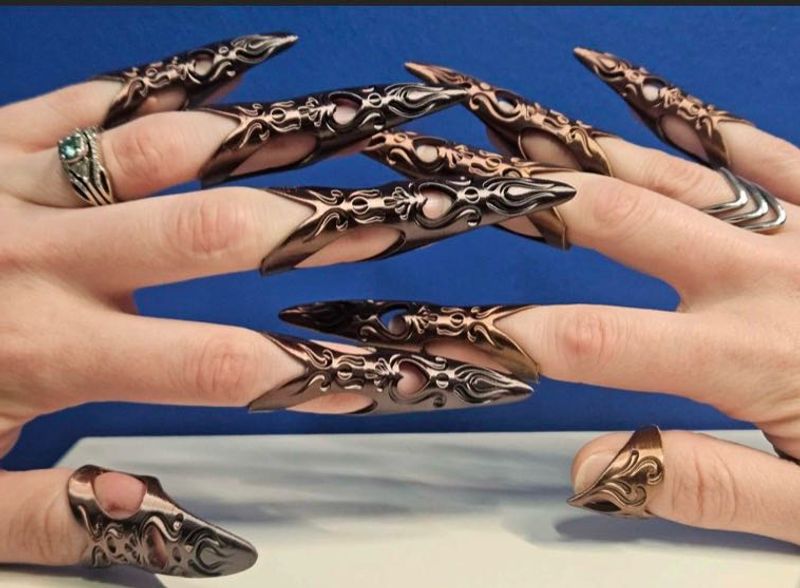 Gothic Claw Ring Set
