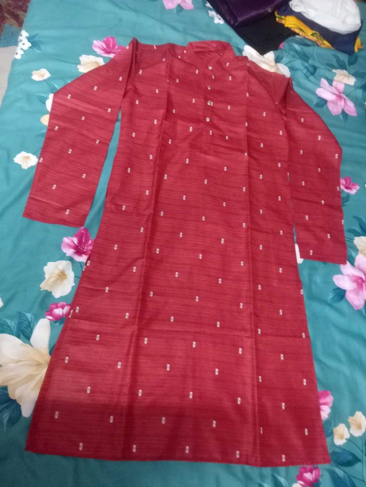 Elegant Men's Red Kurta - 40