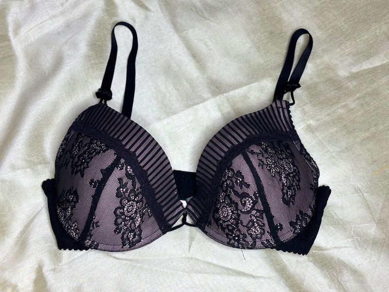 Lace Trimmed Push-Up Bra
