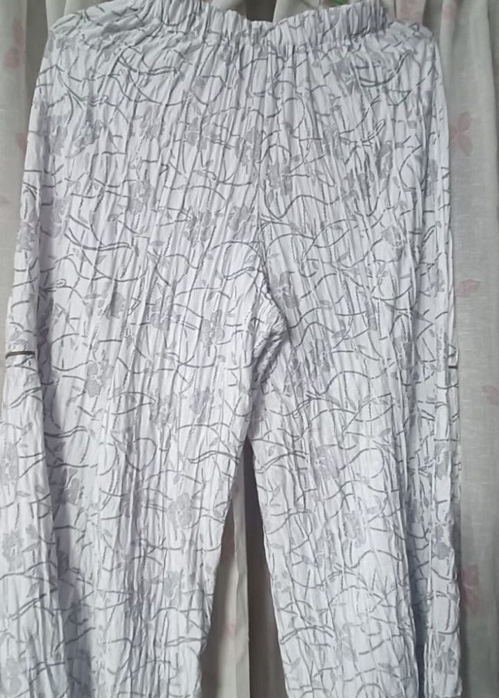 White &amp; Grey Printed Palazzo Pants