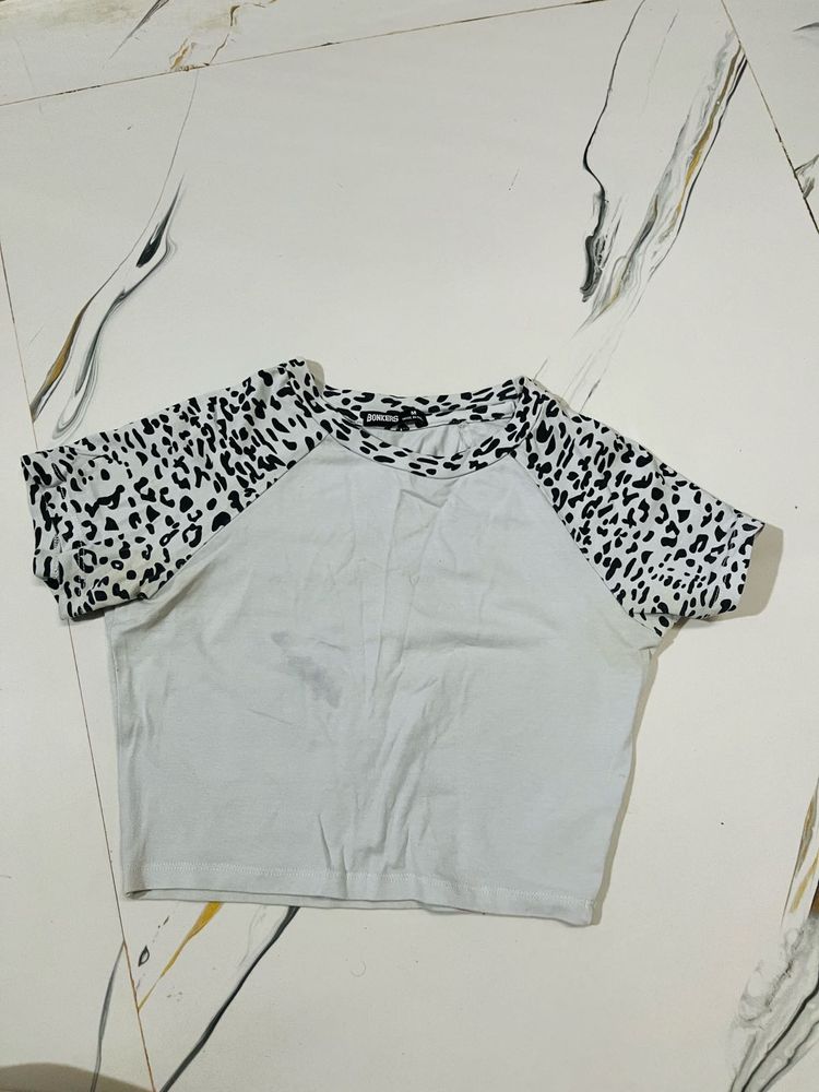 Leopard Print Sleeve Crop T-Shirt