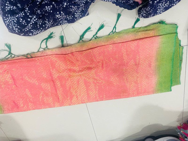Stunning Pink &amp; Green Ombre Dupatta with Tassels