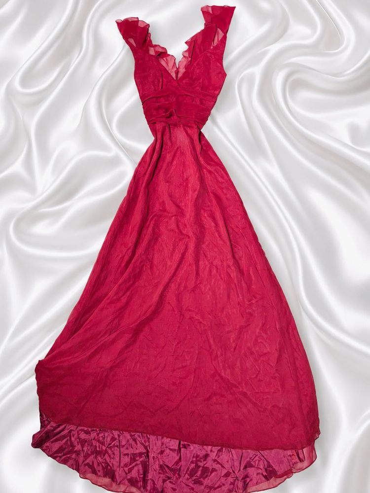 Elegant Red Evening Gown ruffle