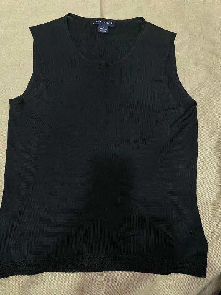 Ann Taylor Black Sleeveless Knit Top