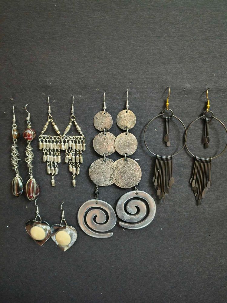 Assorted earrings - choose the one you want