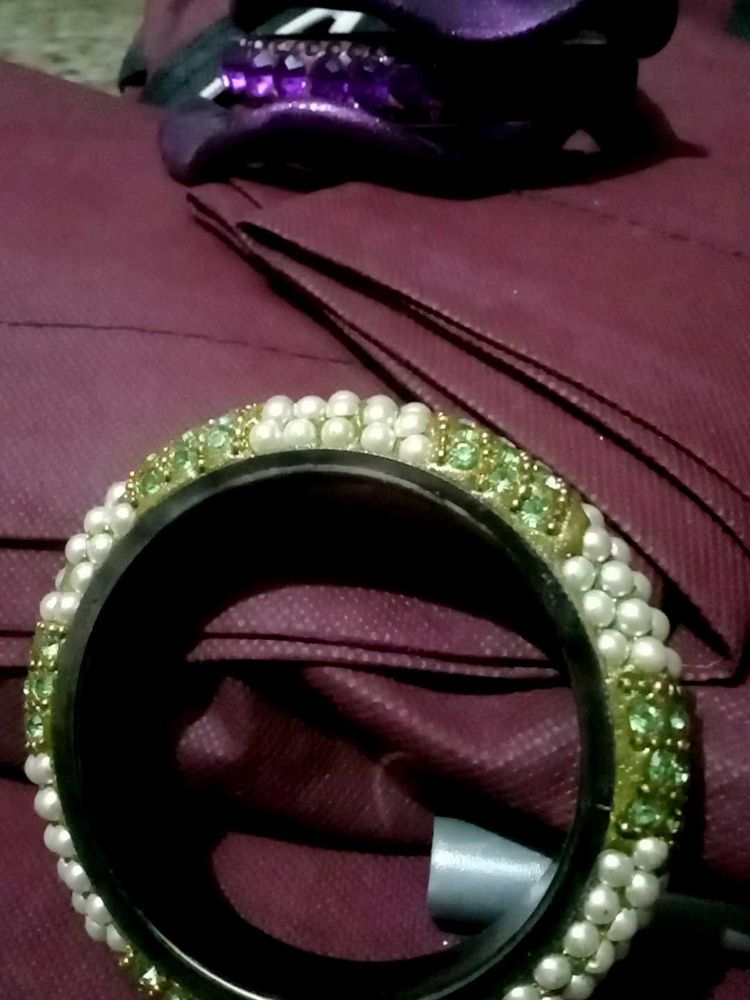 Elegant Pearl and Green Stone Bangle