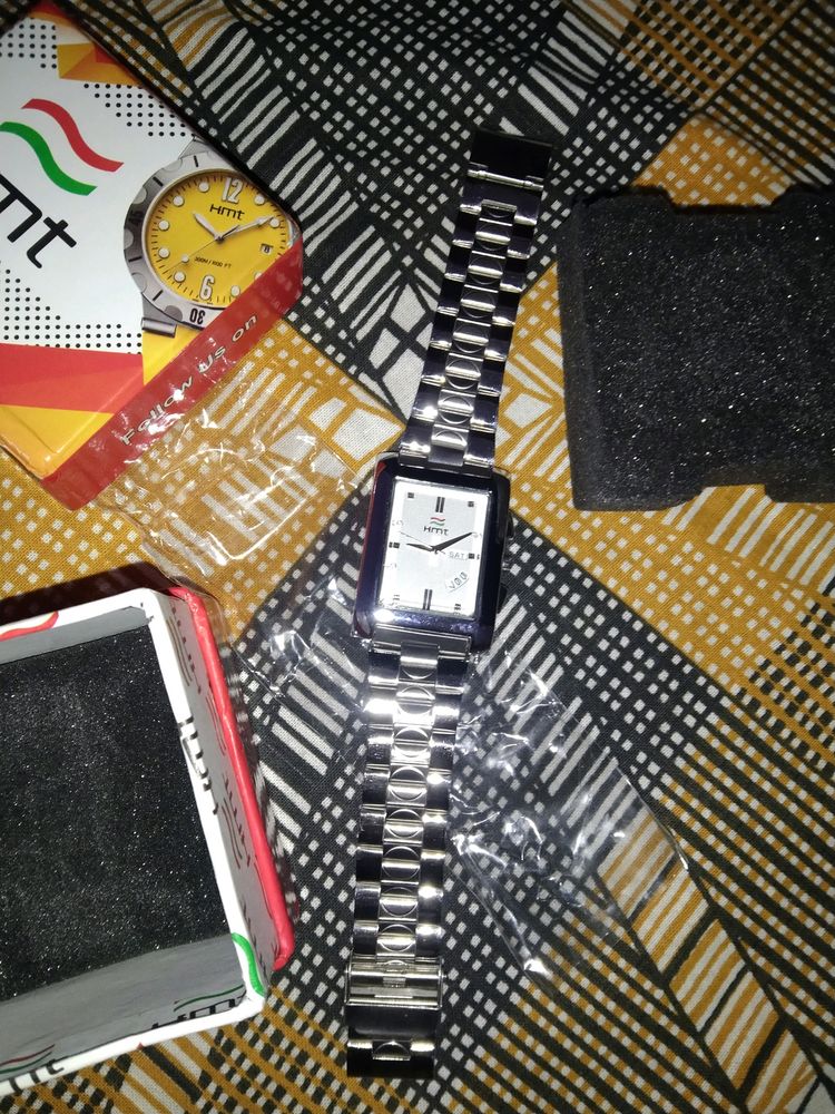 HEMTHEMT Square Dial Day Date Display Watch