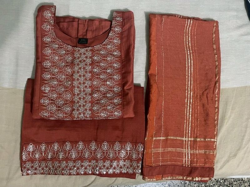 New With Tag Kurthi Set, Pant And Dupatta