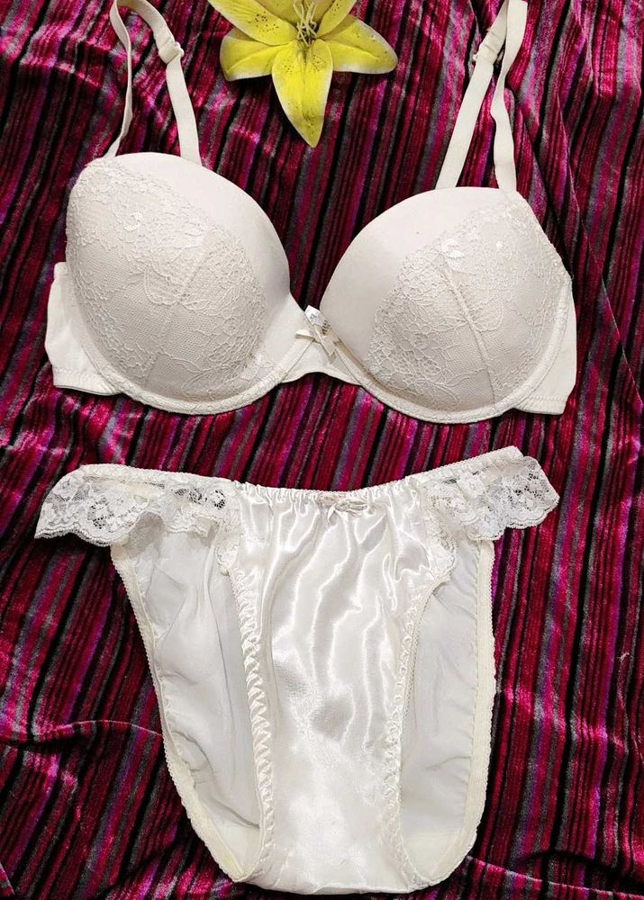 Elegant White Lingerie Set