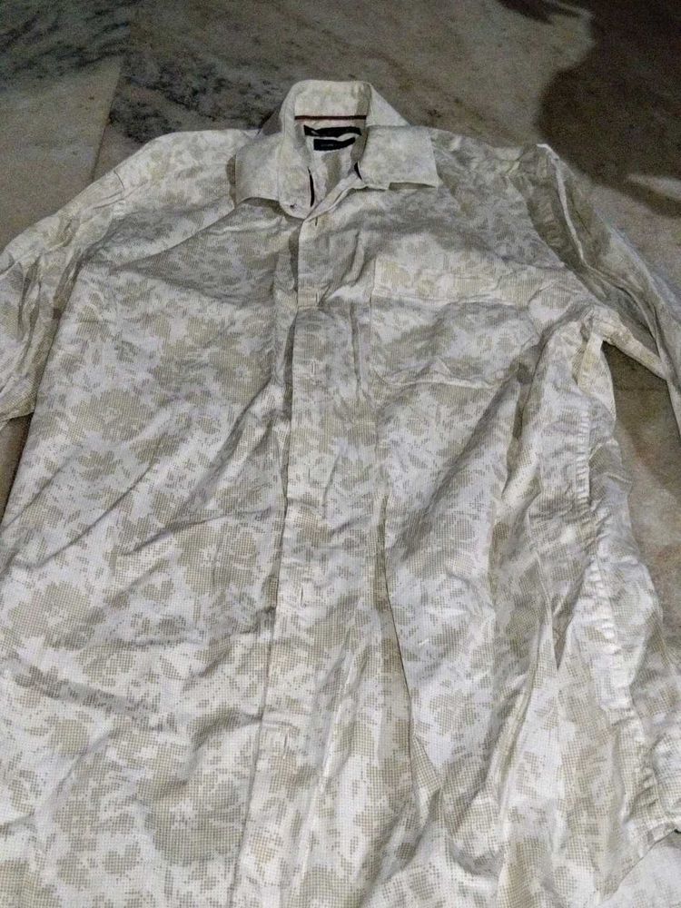 Men's Floral Print Button-Down Shirt